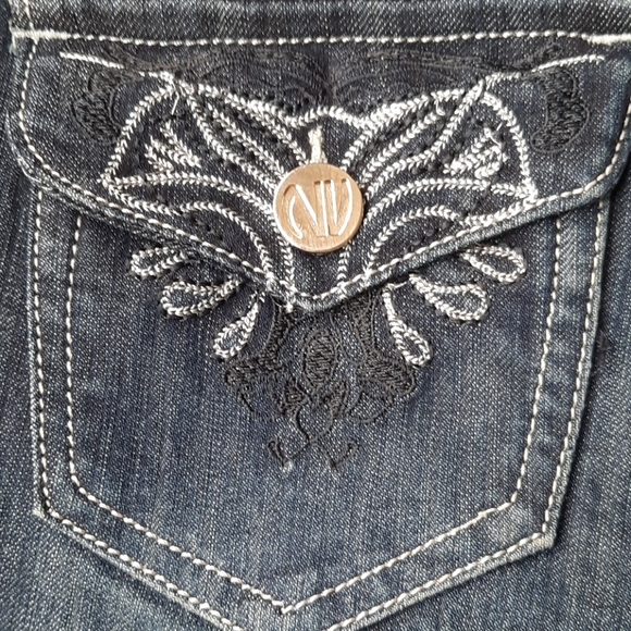 Denim Capris - Picture 4 of 4